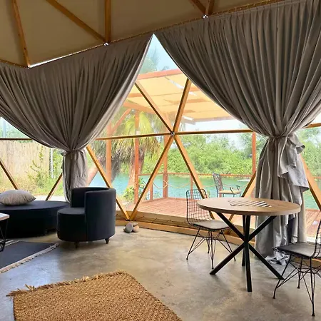 In Out * 安塔利亚