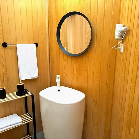 In Out Hotel